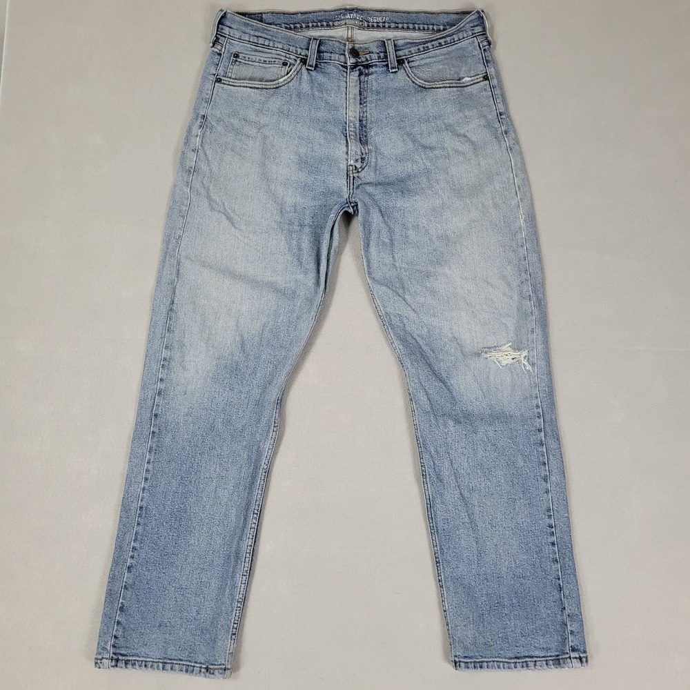 Signature Levi Strauss & Co Jeans Men's 36x30 Light Wash‎ Regular Fit Distressed